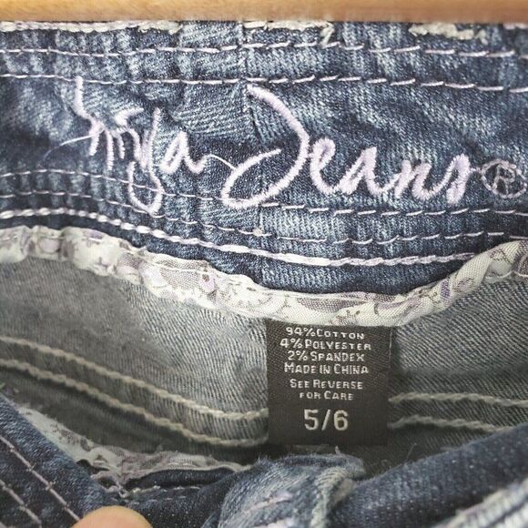 Ariya Vancouver Distressed Flared Low Rise Embroidered Pockets Junior sz 5/6 - Picture 2 of 7